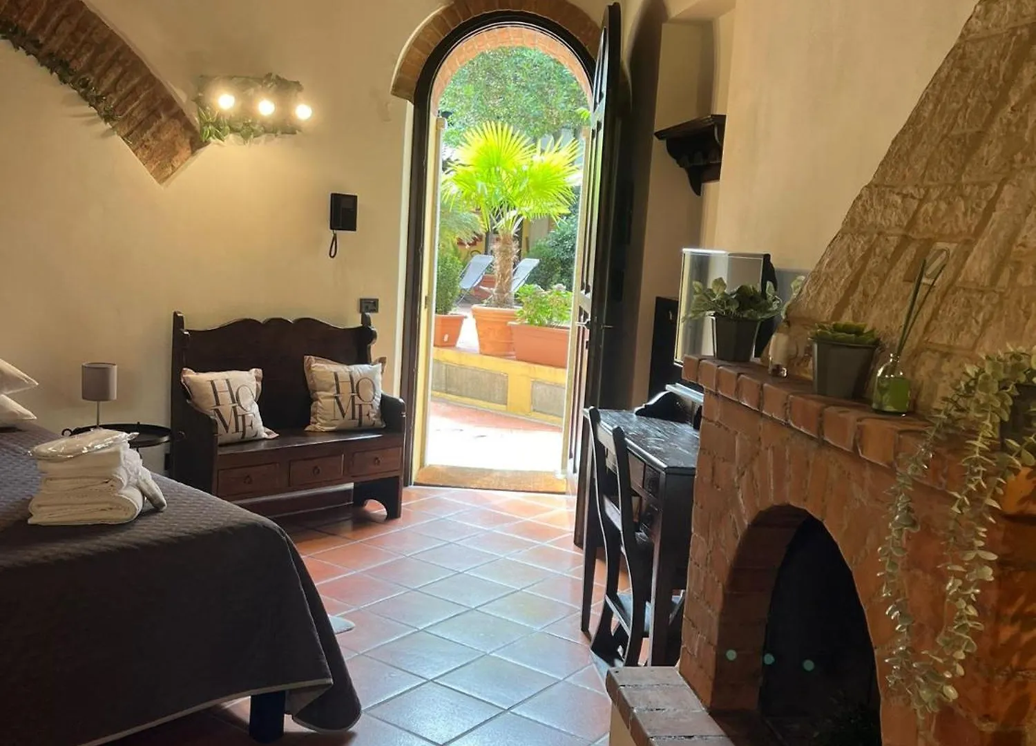 Monolocale Beatrice Abbadesse Guest House Milan Aparthotel