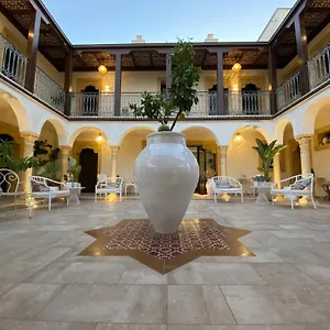 riad-comfort-rooms.sicilyhotelsitaly.net/