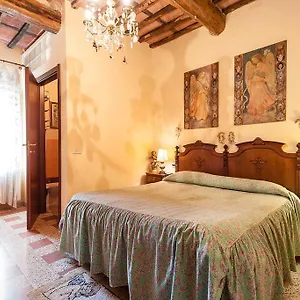casa-anita-lucca.it-tuscanyhotel.com/